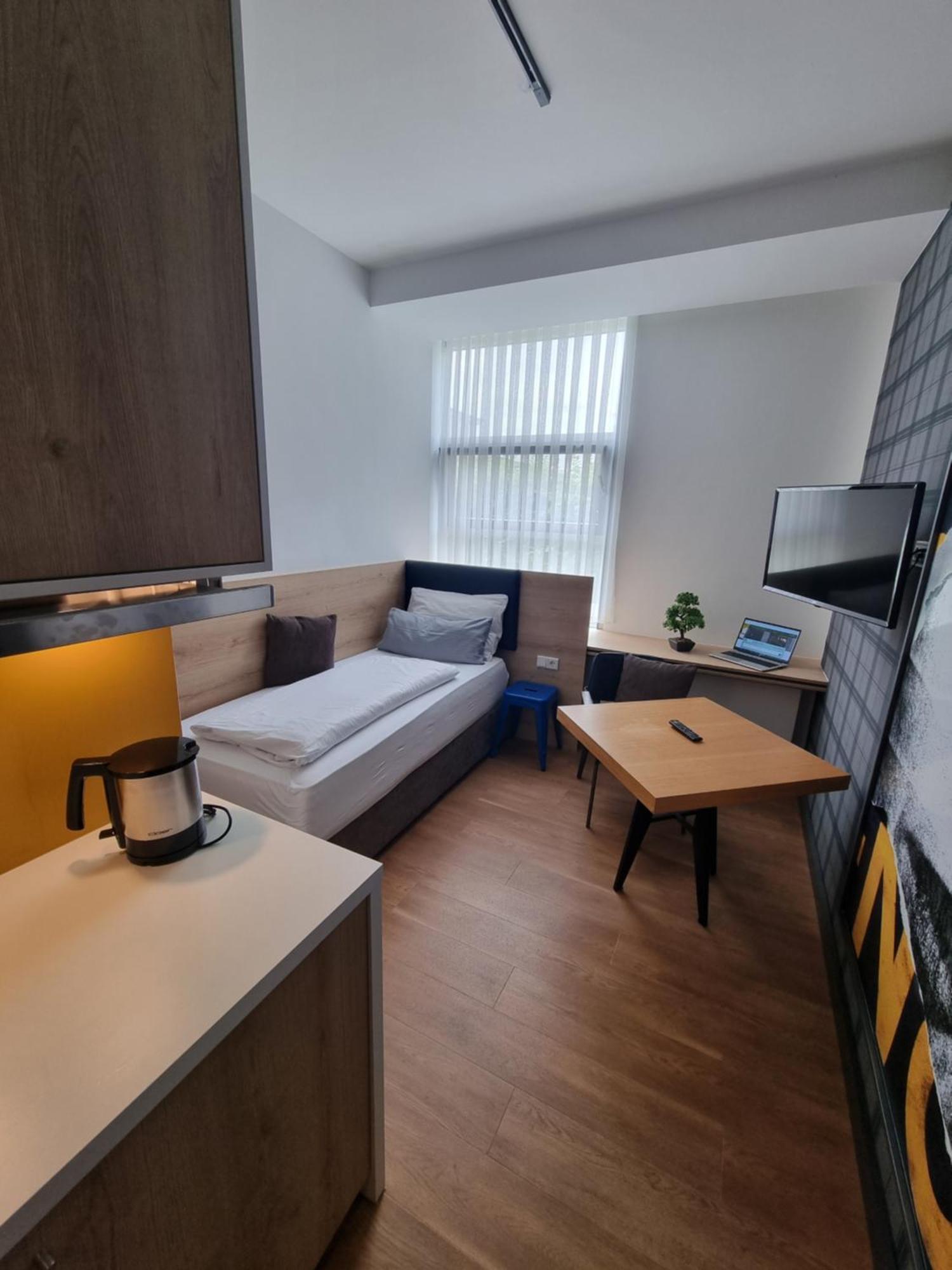 My Minga Airport Serviced Apartments Hallbergmoos Exteriör bild